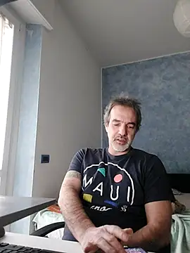 Snapshot of Marcolino183 chatting on January 14, 2026, 8:20 am Marcolino183 online show from January 14, 2026, 8:20 am