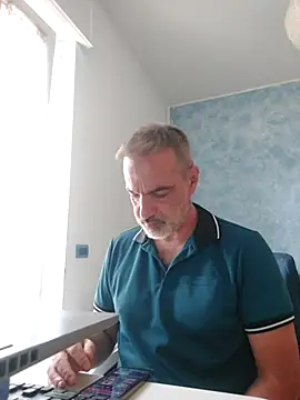 Snapshot of Marcolino183 chatting on July 14, 2026, 7:35 am Marcolino183 online show from July 14, 2026, 7:35 am