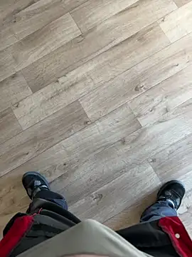 Snapshot of lescoquin2215 chatting on October 6, 2025, 1:41 pm lescoquin2215 online show from October 6, 2025, 1:41 pm