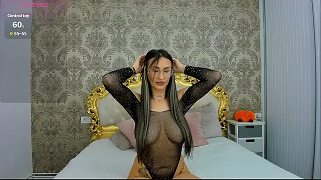 JulieBigAssx online show from November 12, 2025, 4:29 pm