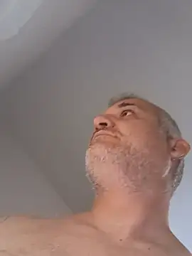 Holaluz2 online show from December 16, 2025, 3:28 pm