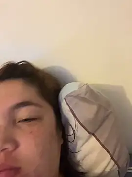 WhiteWomen online show from September 17, 2025, 11:06 pm