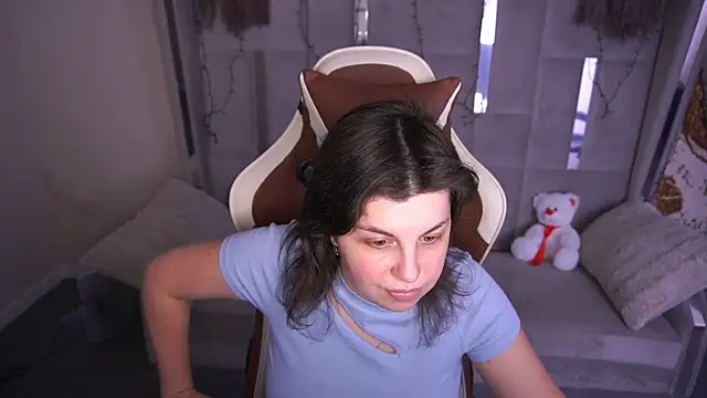 MirandaWong online show from February 6, 2026, 6:40 am