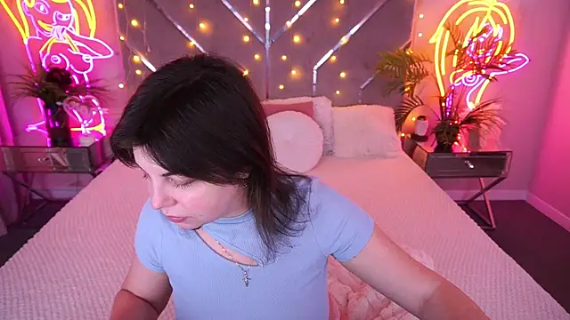 MirandaWong online show from February 25, 2026, 5:28 am