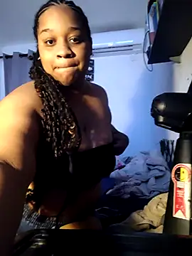 Snapshot of vic_pretynhaa chatting on February 10, 2026, 7:29 pm vic pretynhaa online show from February 10, 2026, 7:29 pm