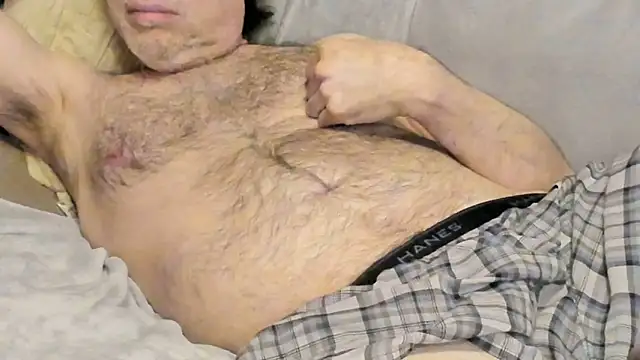 Snapshot of MidwestDadbod chatting on October 13, 2025, 1:55 pm MidwestDadbod online show from October 13, 2025, 1:55 pm