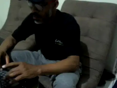 Snapshot of yourprivateproperty chatting on December 20, 2024, 3:36 am yourprivateproperty online show from December 20, 2024, 3:36 am