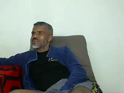 Snapshot of yourprivateproperty chatting on March 20, 2025, 7:46 pm yourprivateproperty online show from March 20, 2025, 7:46 pm