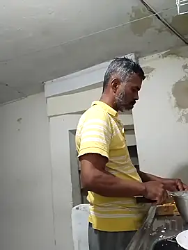 Snapshot of yourprivateproperty chatting on September 21, 2025, 12:12 am yourprivateproperty online show from September 21, 2025, 12:12 am