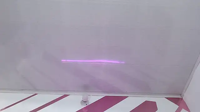 Kitten Hot  online show from February 5, 2026, 9:08 pm