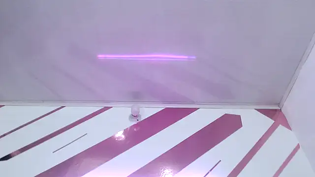 Kitten Hot  online show from February 21, 2026, 2:23 am