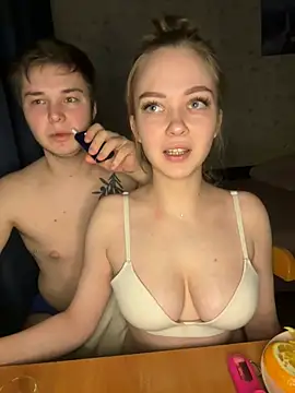 Family-Mm1 online show from December 21, 2024, 11:45 pm