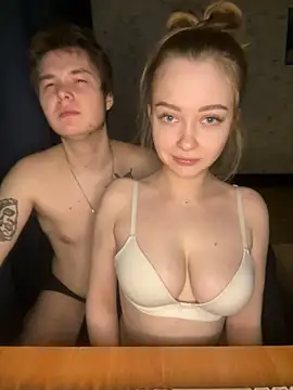 Family-Mm1 online show from January 17, 2025, 10:45 pm