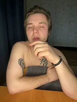 Family-Mm1 online show from March 7, 2025, 12:37 am