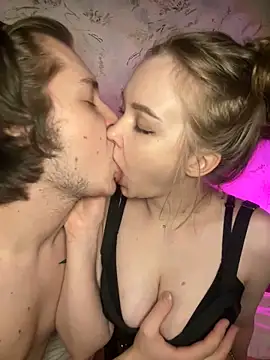 Family-Mm1 online show from March 15, 2026, 3:23 am