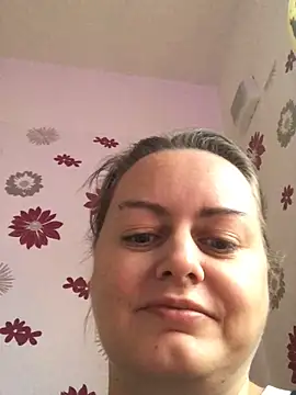 Meliss Official9 online show from December 15, 2025, 2:10 pm