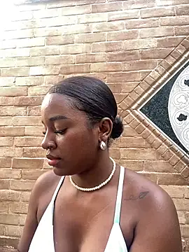 Snapshot of AkiraHomers chatting on January 17, 2025, 2:50 pm AkiraHomers online show from January 17, 2025, 2:50 pm