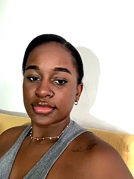 Snapshot of AkiraHomers chatting on September 24, 2025, 9:51 pm AkiraHomers online show from September 24, 2025, 9:51 pm