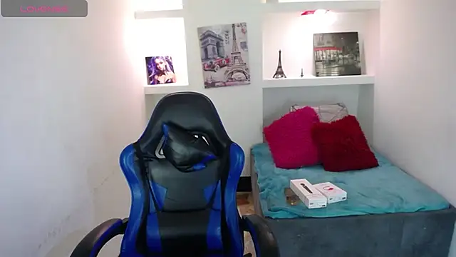 Catalehia Milk online show from November 8, 2025, 7:34 pm