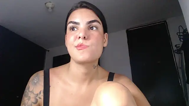 Snapshot of MARYADSUARD chatting on September 19, 2025, 7:03 pm MARYADSUARD online show from September 19, 2025, 7:03 pm