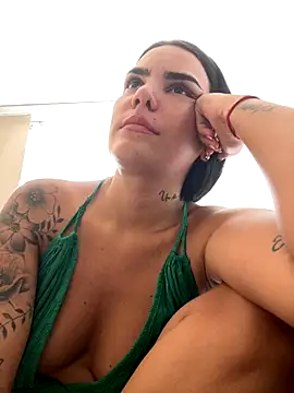 Snapshot of MARYADSUARD chatting on November 9, 2025, 6:39 pm MARYADSUARD online show from November 9, 2025, 6:39 pm