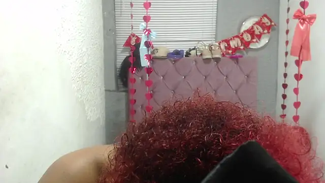 Snapshot of vainillaplaypussy chatting on March 4, 2025, 7:43 pm vainillaplaypussy online show from March 4, 2025, 7:43 pm