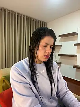 Snapshot of Alice_Biel chatting on January 7, 2025, 10:54 am Alice Biel online show from January 7, 2025, 10:54 am