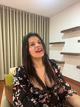 Snapshot of Alice_Biel chatting on January 20, 2025, 2:32 am Alice Biel online show from January 20, 2025, 2:32 am