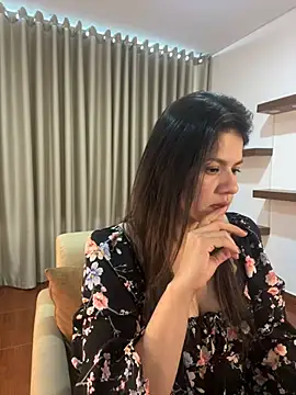 Snapshot of Alice_Biel chatting on January 21, 2025, 9:36 pm Alice Biel online show from January 21, 2025, 9:36 pm