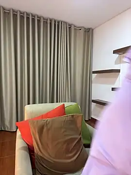 Snapshot of Alice_Biel chatting on January 23, 2025, 1:19 am Alice Biel online show from January 23, 2025, 1:19 am