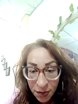 karlabarrera online show from March 20, 2025, 9:02 pm