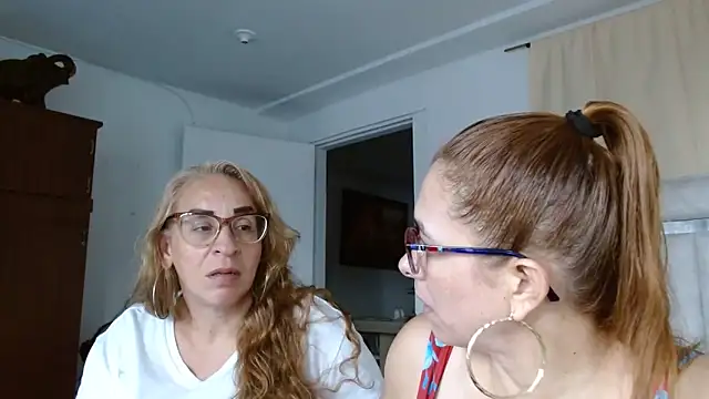 karlabarrera online show from June 3, 2026, 8:36 pm