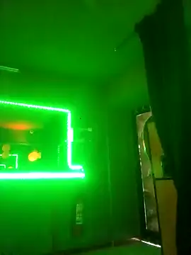 bbferlinaa online show from March 6, 2026, 7:43 pm