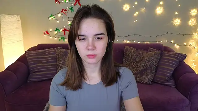 LindaRobertz online show from December 19, 2024, 11:57 pm