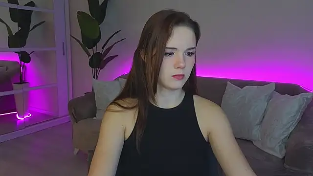 LindaRobertz online show from October 10, 2025, 9:58 pm