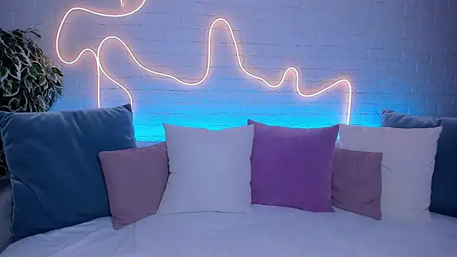 rossy babe  online show from October 16, 2025, 12:22 am