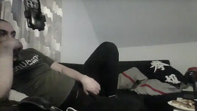 NewyorkDimi online show from December 20, 2025, 6:42 am