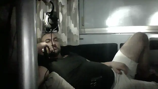 NewyorkDimi online show from July 13, 2026, 2:47 am