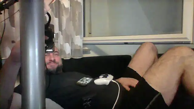 NewyorkDimi online show from July 28, 2026, 11:37 pm