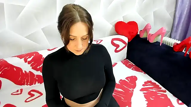 Snapshot of Sweet_Lanaaaaa chatting on February 17, 2026, 2:02 pm Sweet Lanaaaaa online show from February 17, 2026, 2:02 pm