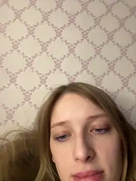 Evvie Summn1 online show from February 28, 2026, 5:14 pm