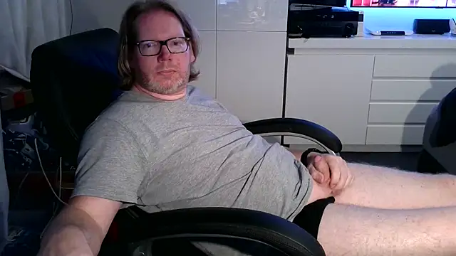 VSteph online show from October 1, 2025, 7:42 pm