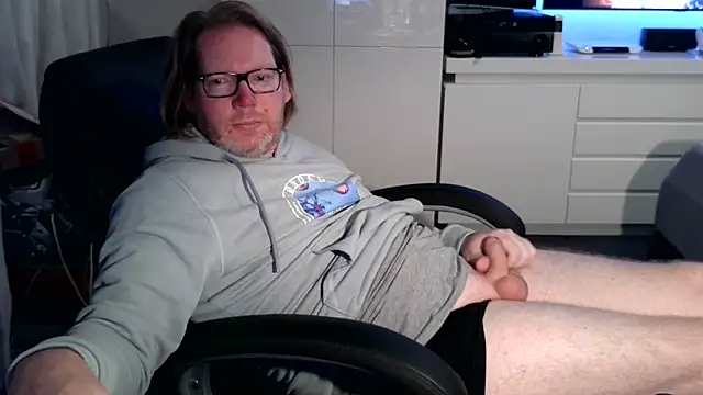 VSteph online show from October 4, 2025, 1:03 am