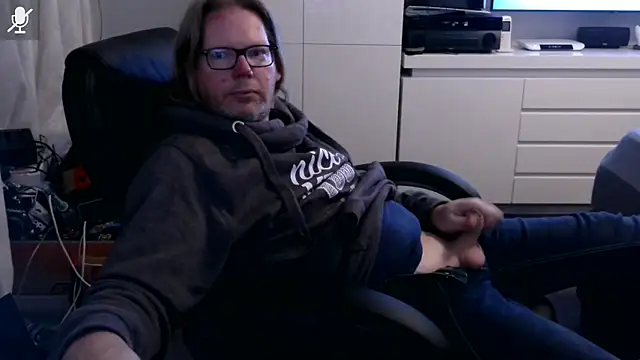 VSteph online show from October 28, 2025, 6:10 pm