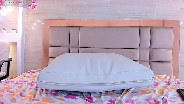 adara scot online show from February 8, 2025, 3:21 pm