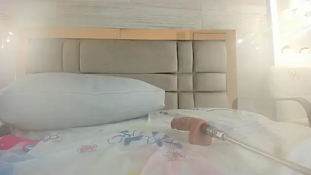 adara scot online show from March 3, 2025, 3:20 pm