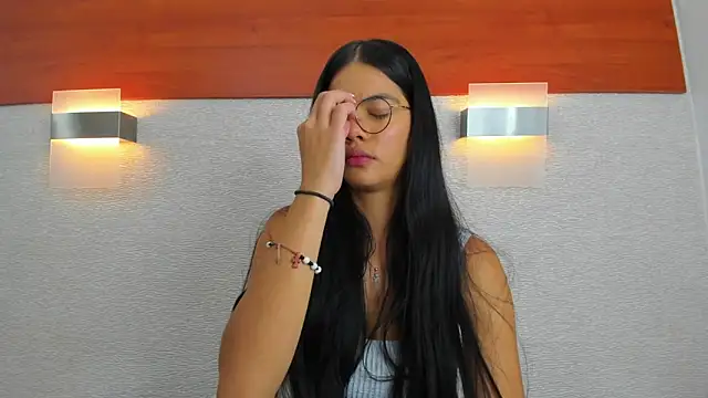 adara scot online show from September 30, 2025, 11:48 am