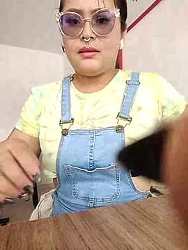 Snapshot of ambar_07 chatting on March 8, 2025, 3:13 pm ambar 07 online show from March 8, 2025, 3:13 pm