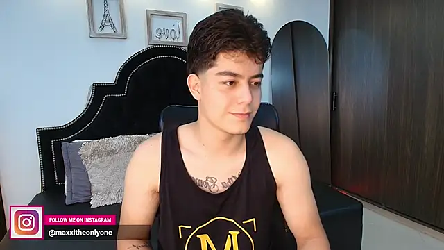 MaxxiCruz online show from September 22, 2025, 11:07 pm
