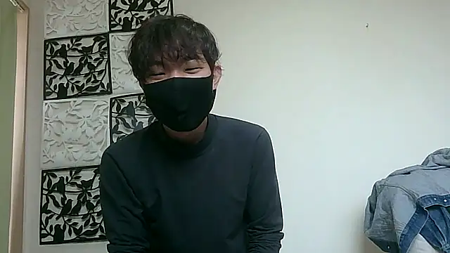 UKI06 online show from March 12, 2025, 4:19 am